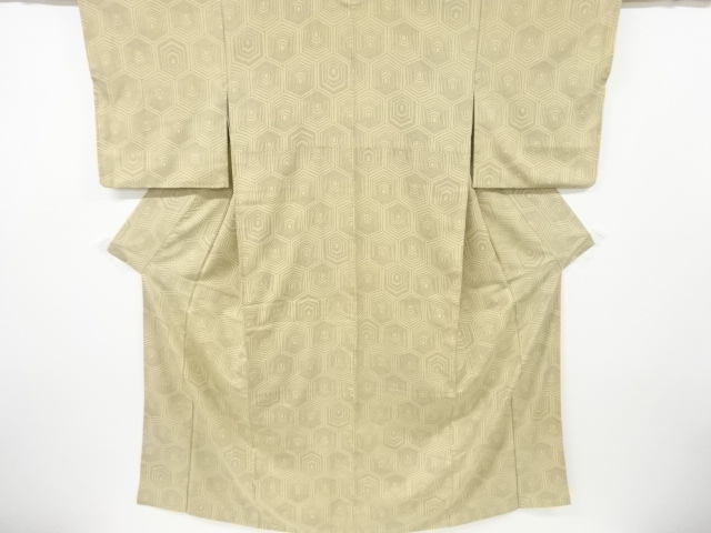 リサイクル　重ね亀甲模様手織り紬着物